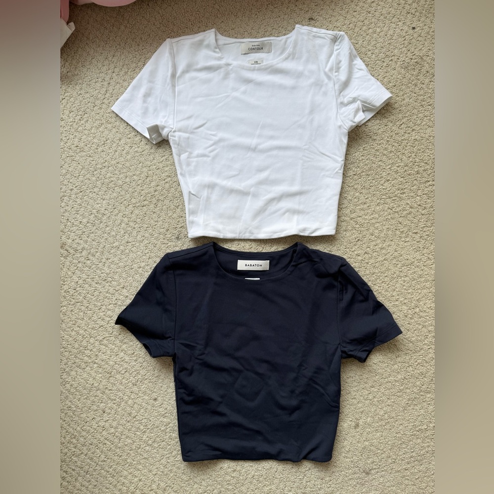Aritzia Babaton Original Contour Crew T shirt size XXS lot of 2